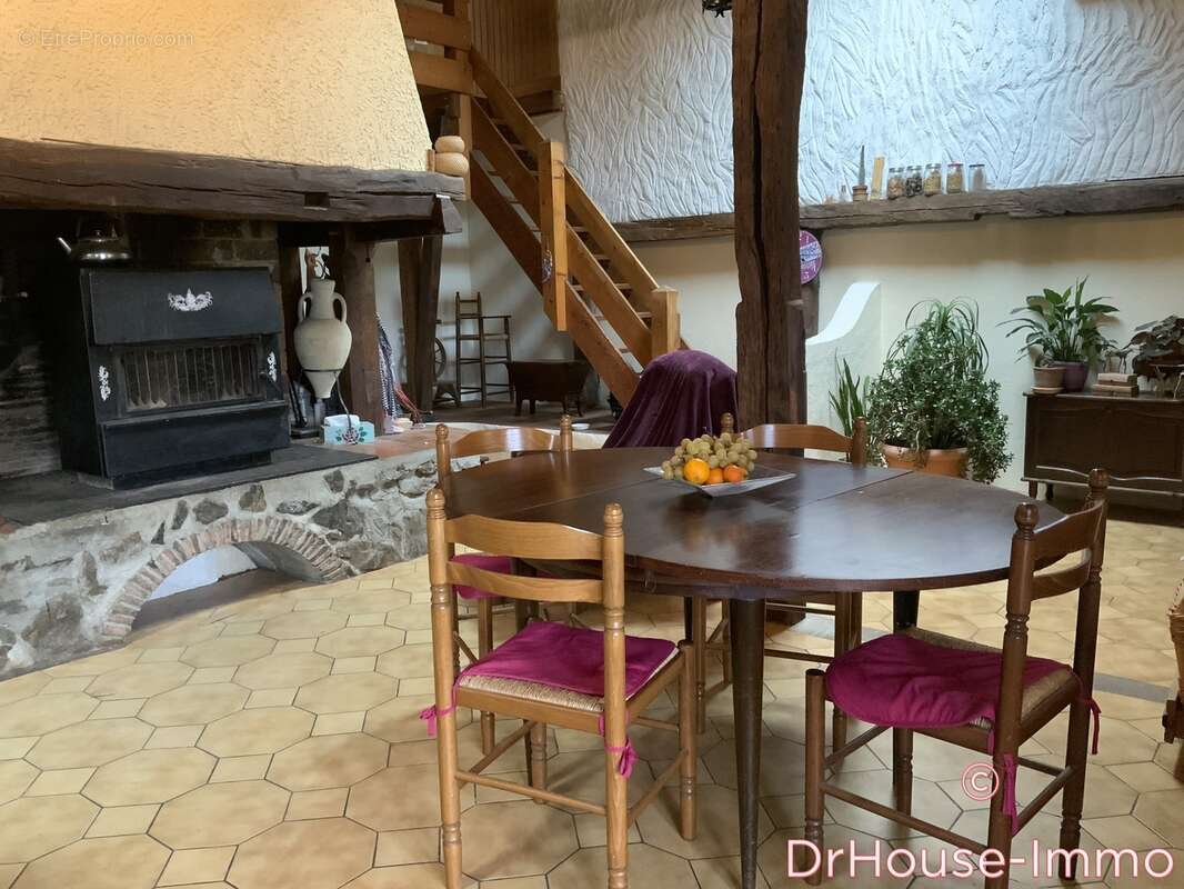 Maison à TAPONNAT-FLEURIGNAC