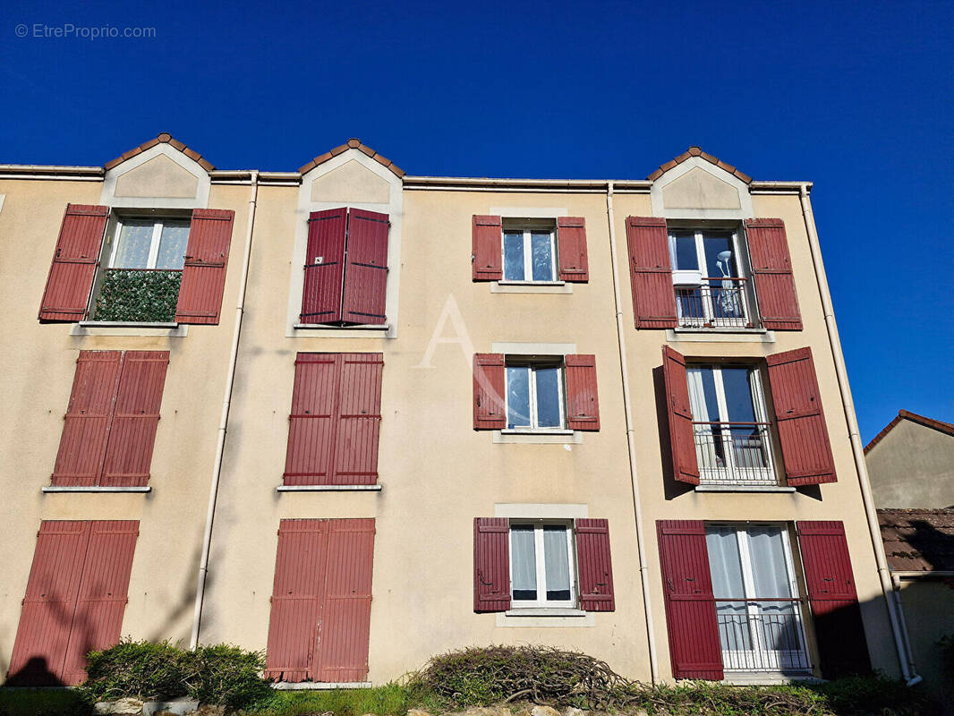 Appartement à EPINAY-SOUS-SENART