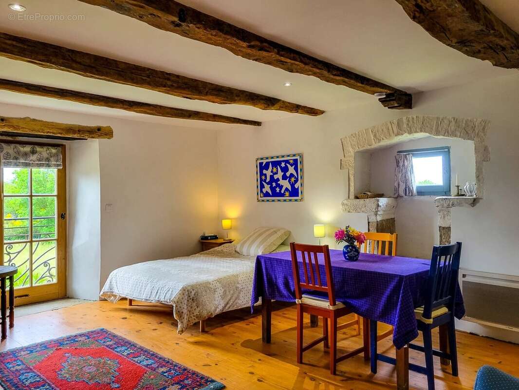 Maison à GINALS