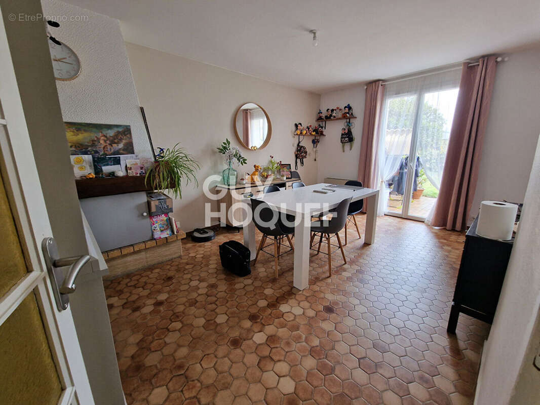 Maison à GUILHERAND-GRANGES