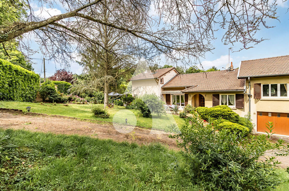 Maison à MARCILLY-D&#039;AZERGUES
