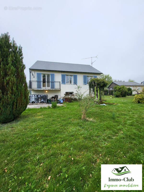 Maison à MONTSAUCHE-LES-SETTONS
