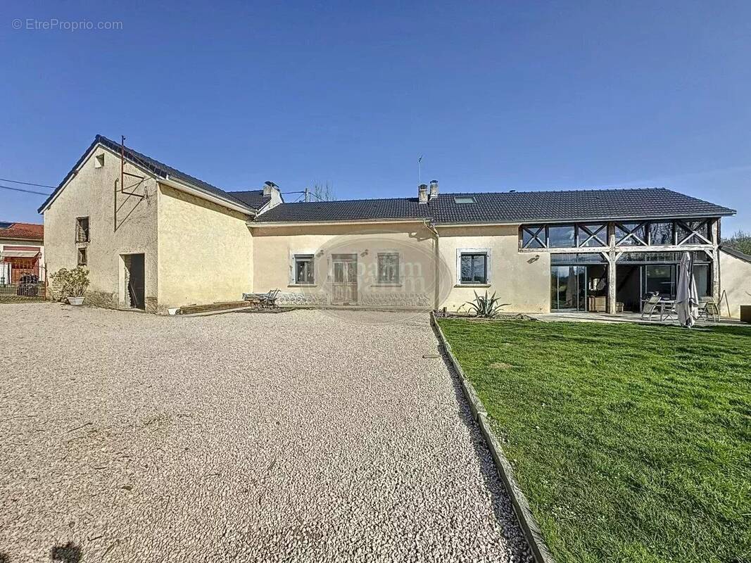 Maison à AUREILHAN