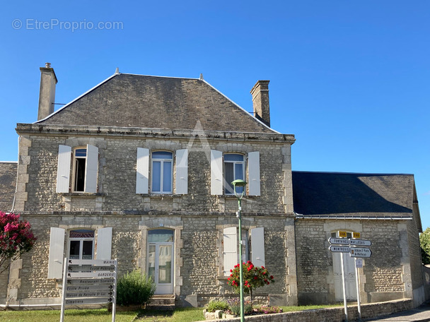 Maison à DOIX