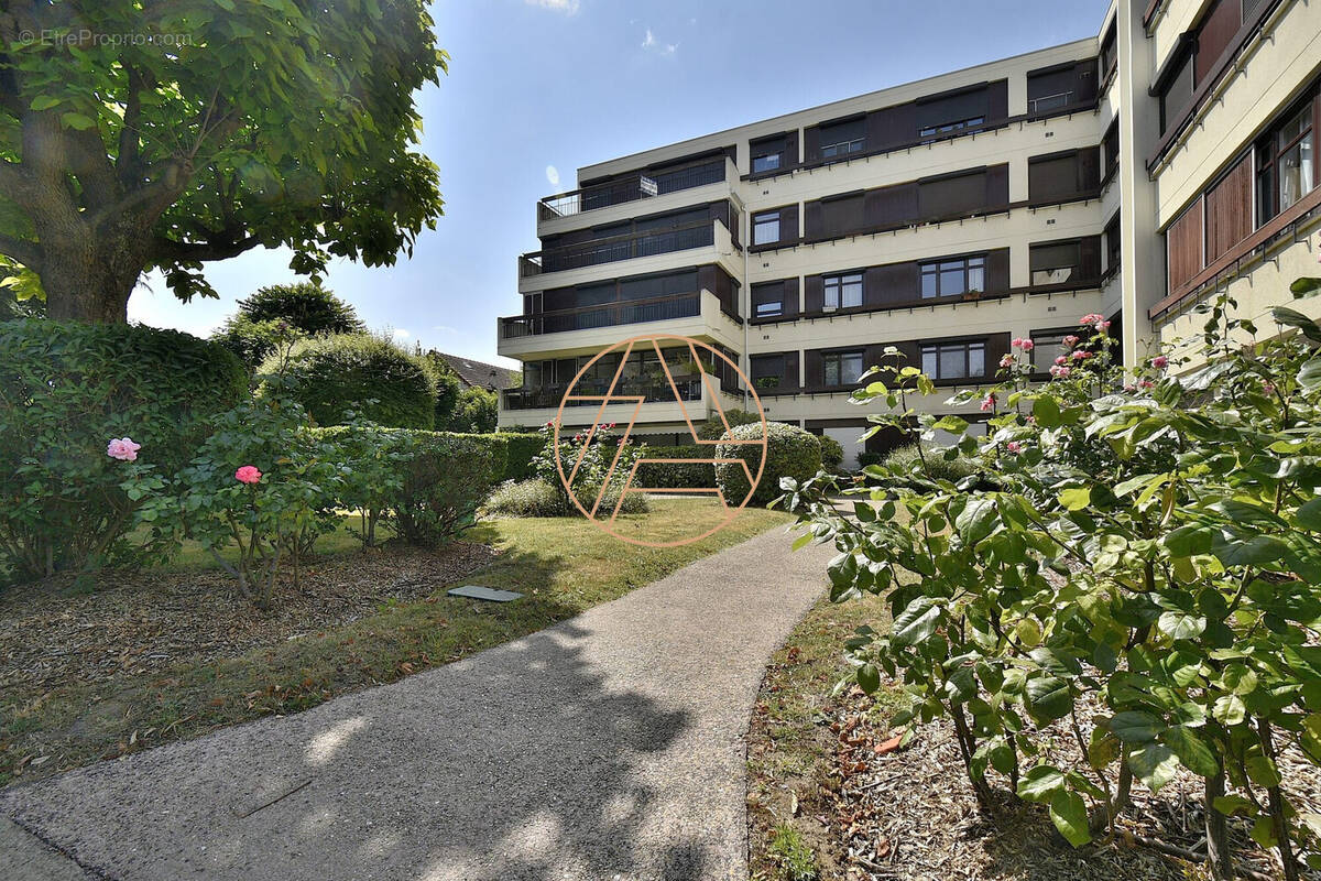 Appartement à SAINT-MAUR-DES-FOSSES