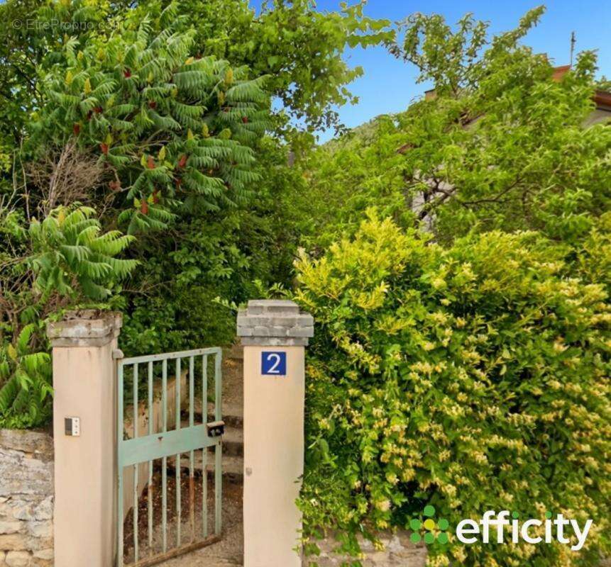 Appartement à ALBIGNY-SUR-SAONE