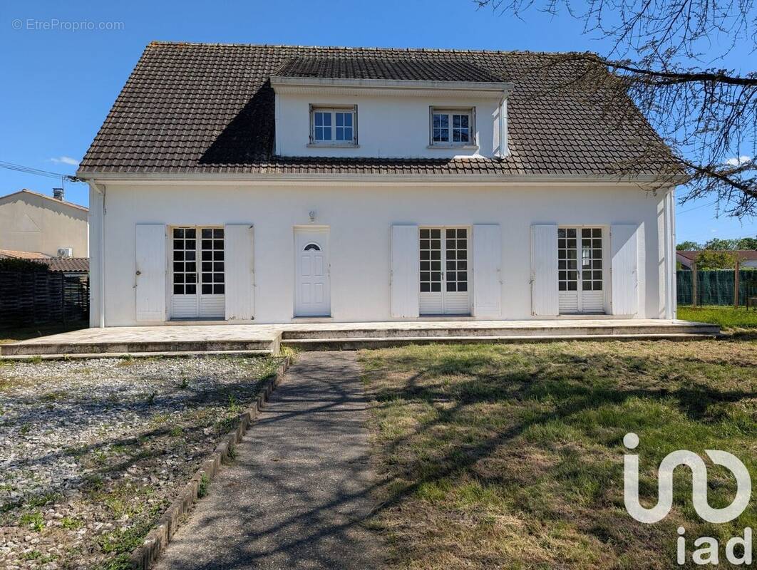 Photo 1 - Maison à AMBARES-ET-LAGRAVE