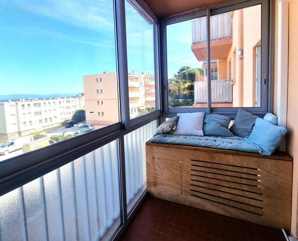 Appartement à HYERES