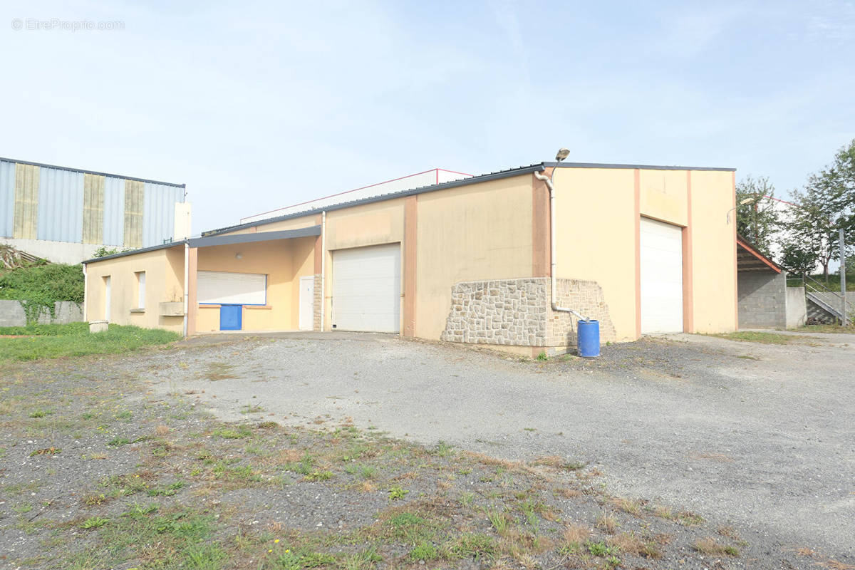 Commerce à PARIGNY