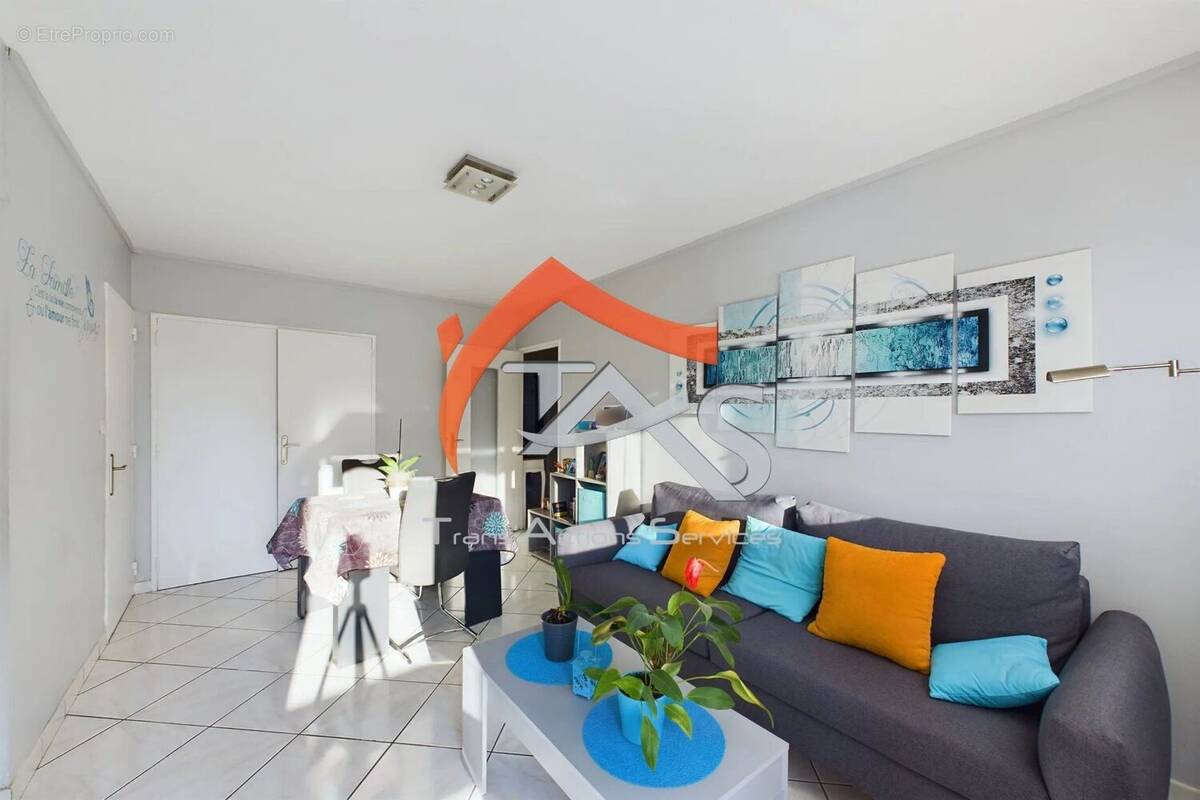 Appartement à SAINT-ETIENNE