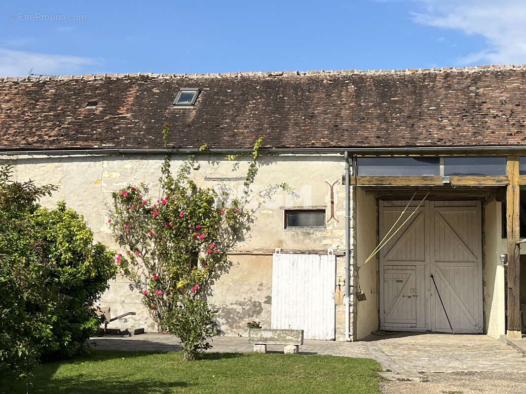 Maison à LA CHAPELLE-LA-REINE