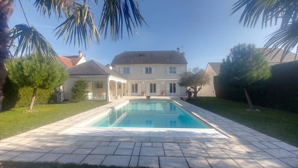 Maison à SAINT-DENIS-EN-VAL