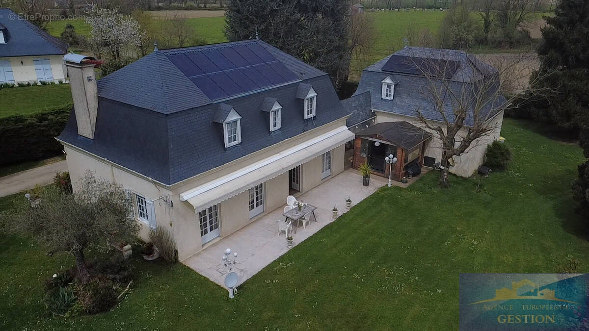 Maison à BARZUN