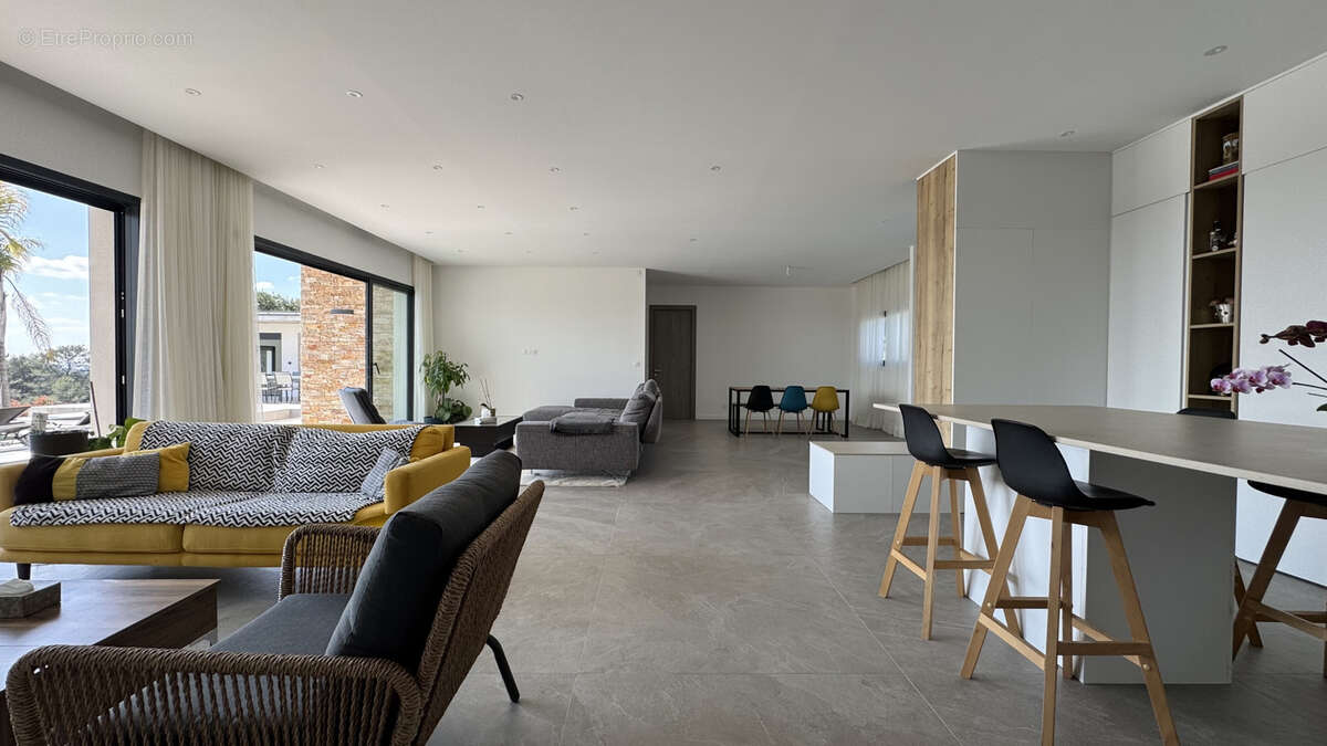 Maison à NIMES