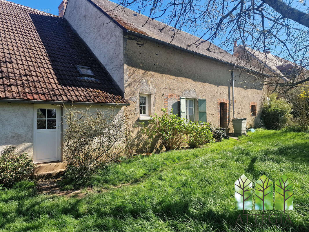 Maison à PERASSAY