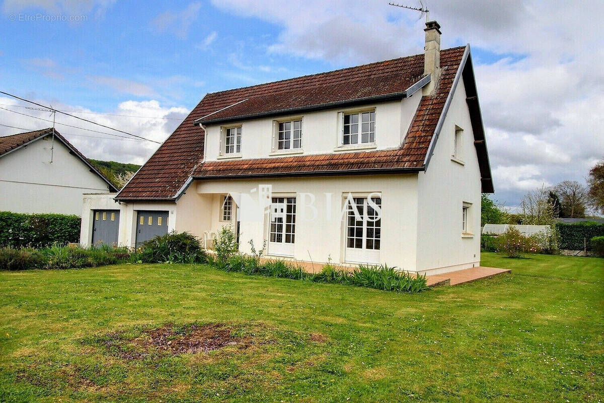 Maison à ROMILLY-SUR-ANDELLE