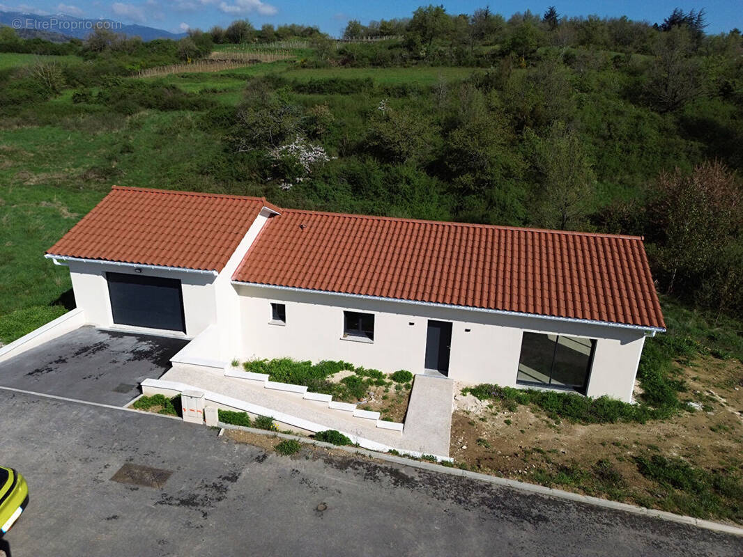 Maison à FELINES