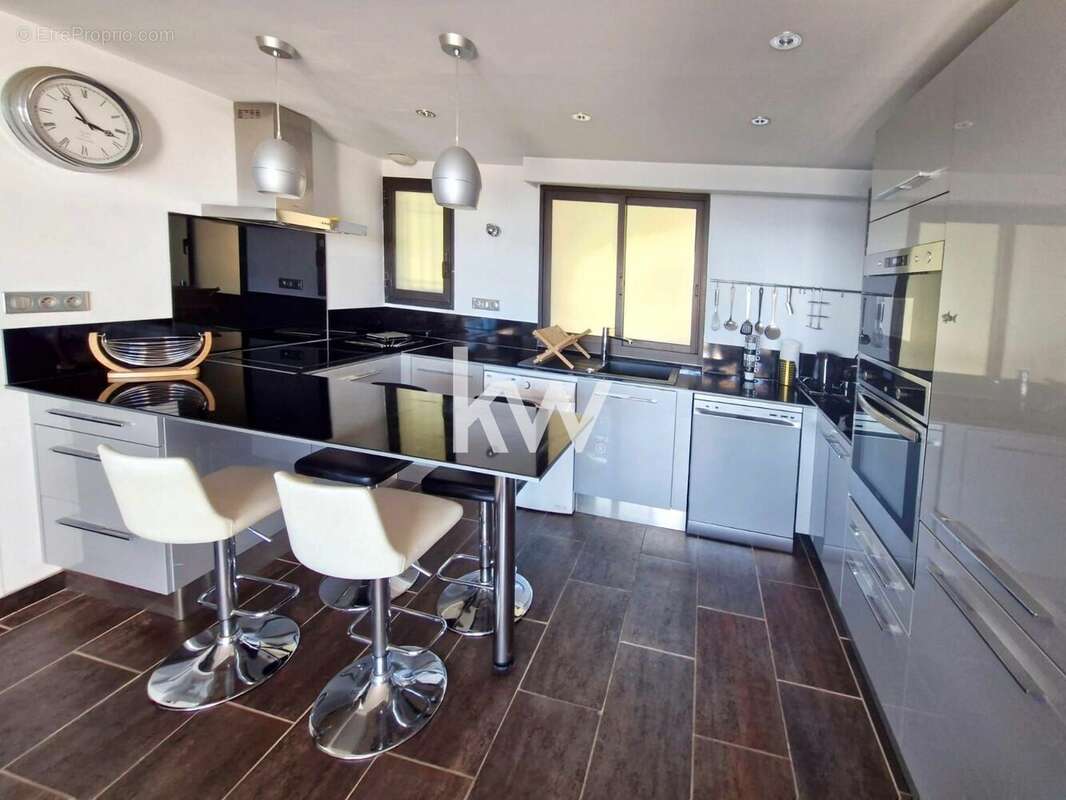 Appartement à MANDELIEU-LA-NAPOULE