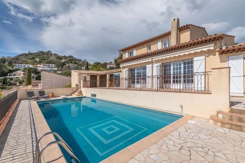 Maison à FREJUS