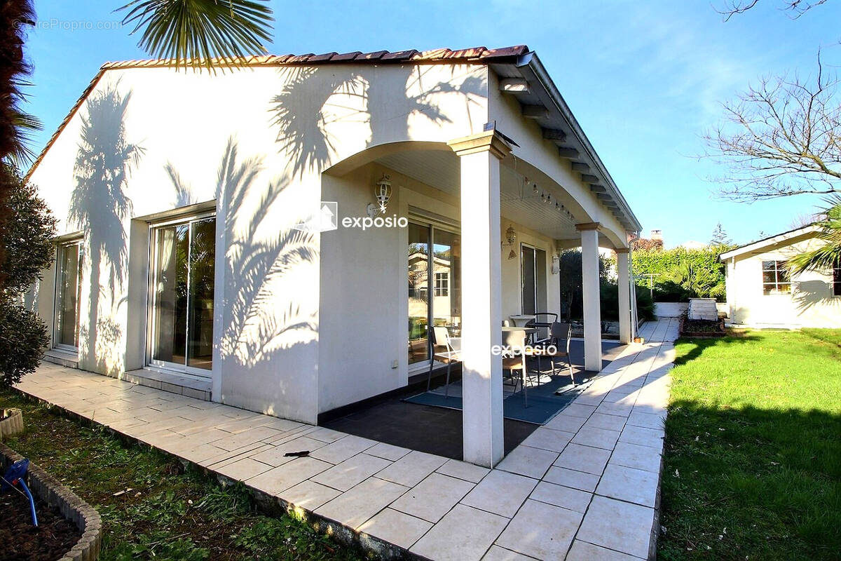 Maison à AIFFRES