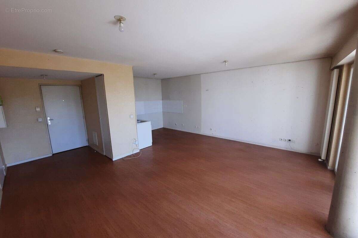 Appartement à LYON-9E