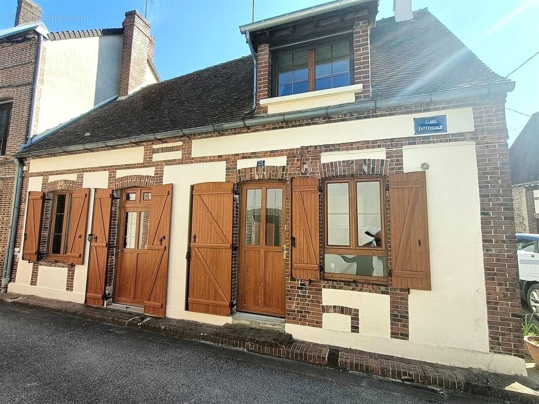 Maison à BREZOLLES