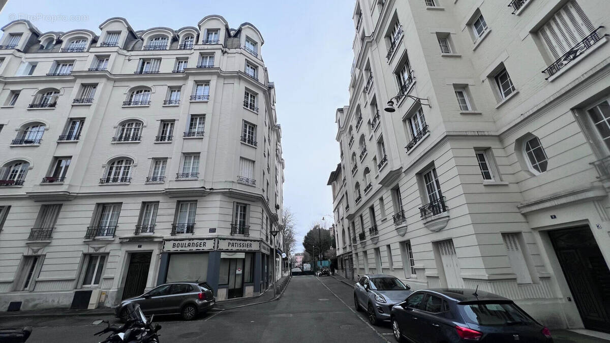 Appartement à COURBEVOIE