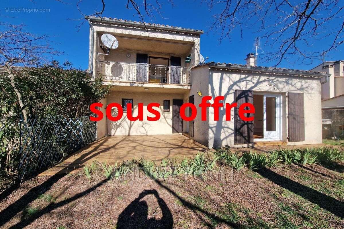 Maison à LEZAN