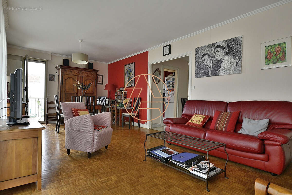 Appartement à SAINT-MAUR-DES-FOSSES