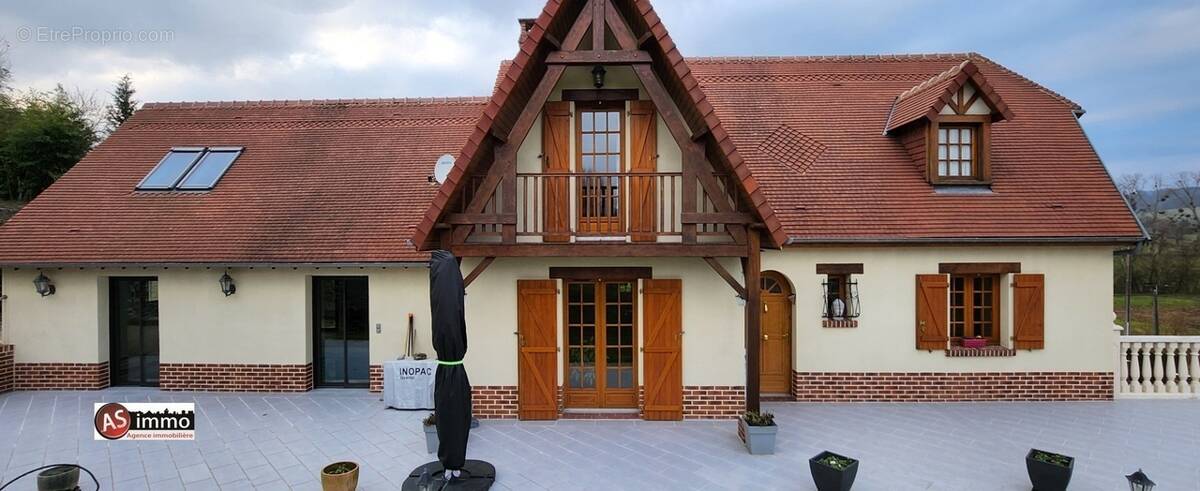 Maison à NEUFCHATEL-EN-BRAY