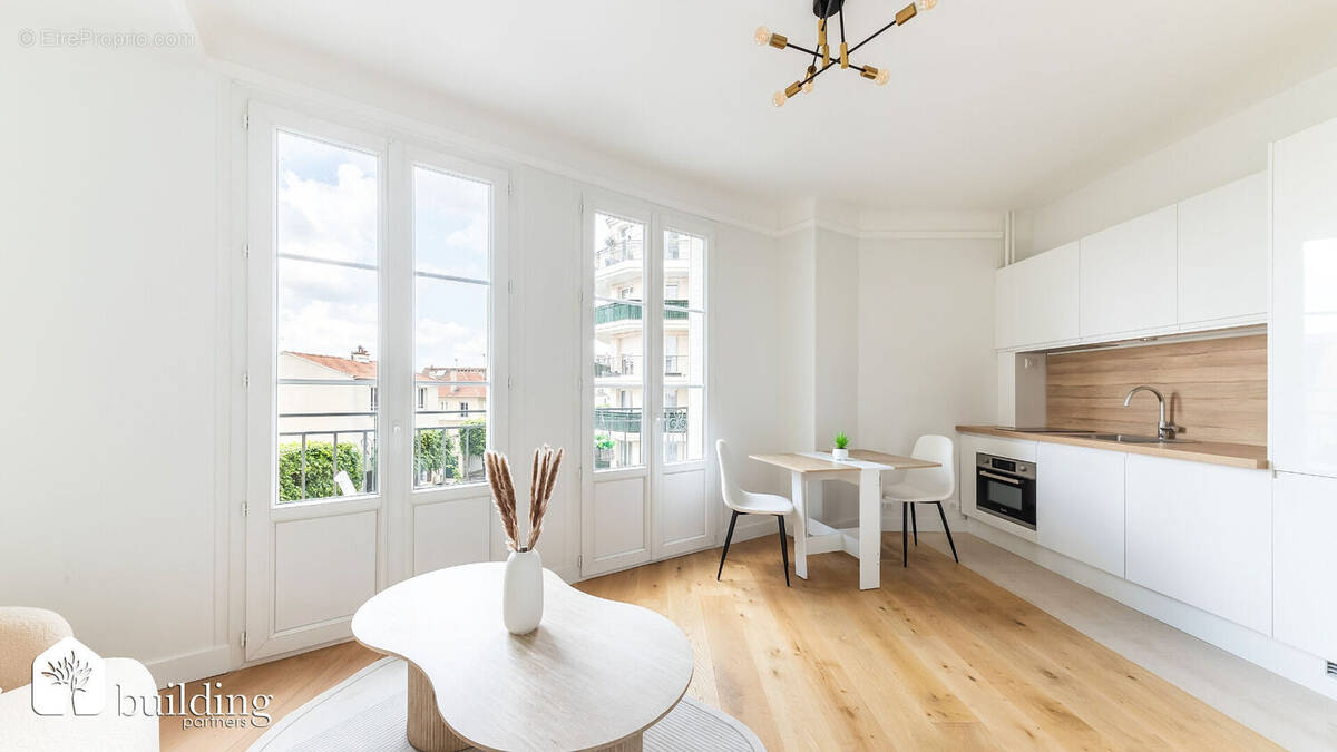 Appartement à COURBEVOIE