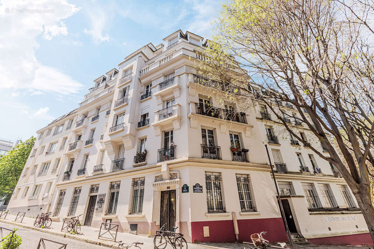 Appartement à PARIS-20E