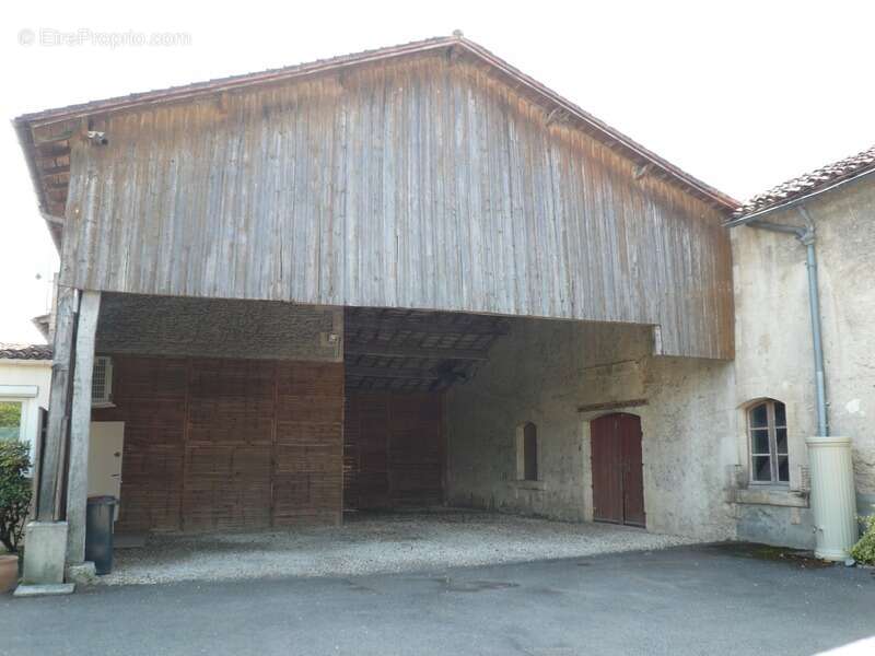 Appartement à COGNAC