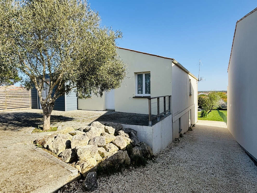 Maison à PORT-DES-BARQUES