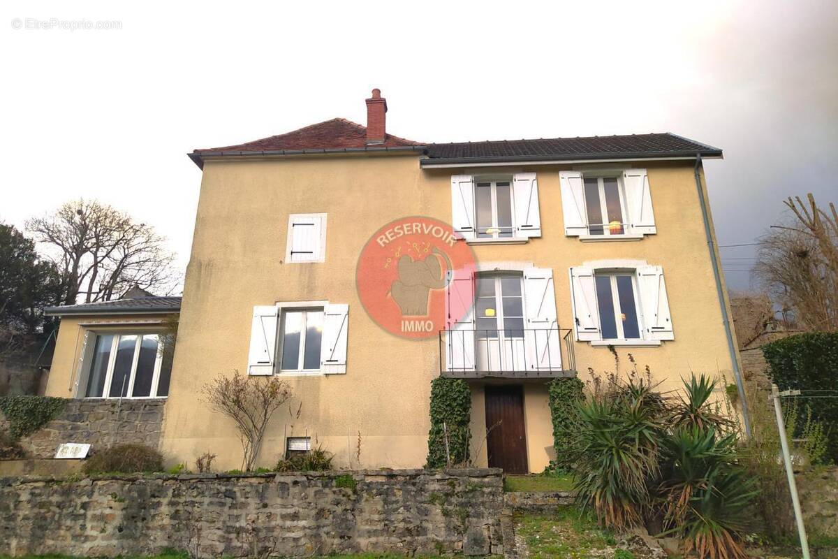 Maison à MONTBARD