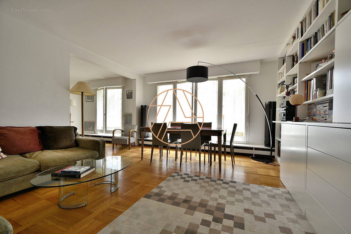 Appartement à SAINT-MAUR-DES-FOSSES