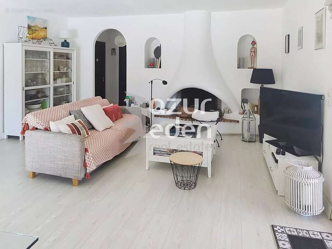 Maison à MANDELIEU-LA-NAPOULE