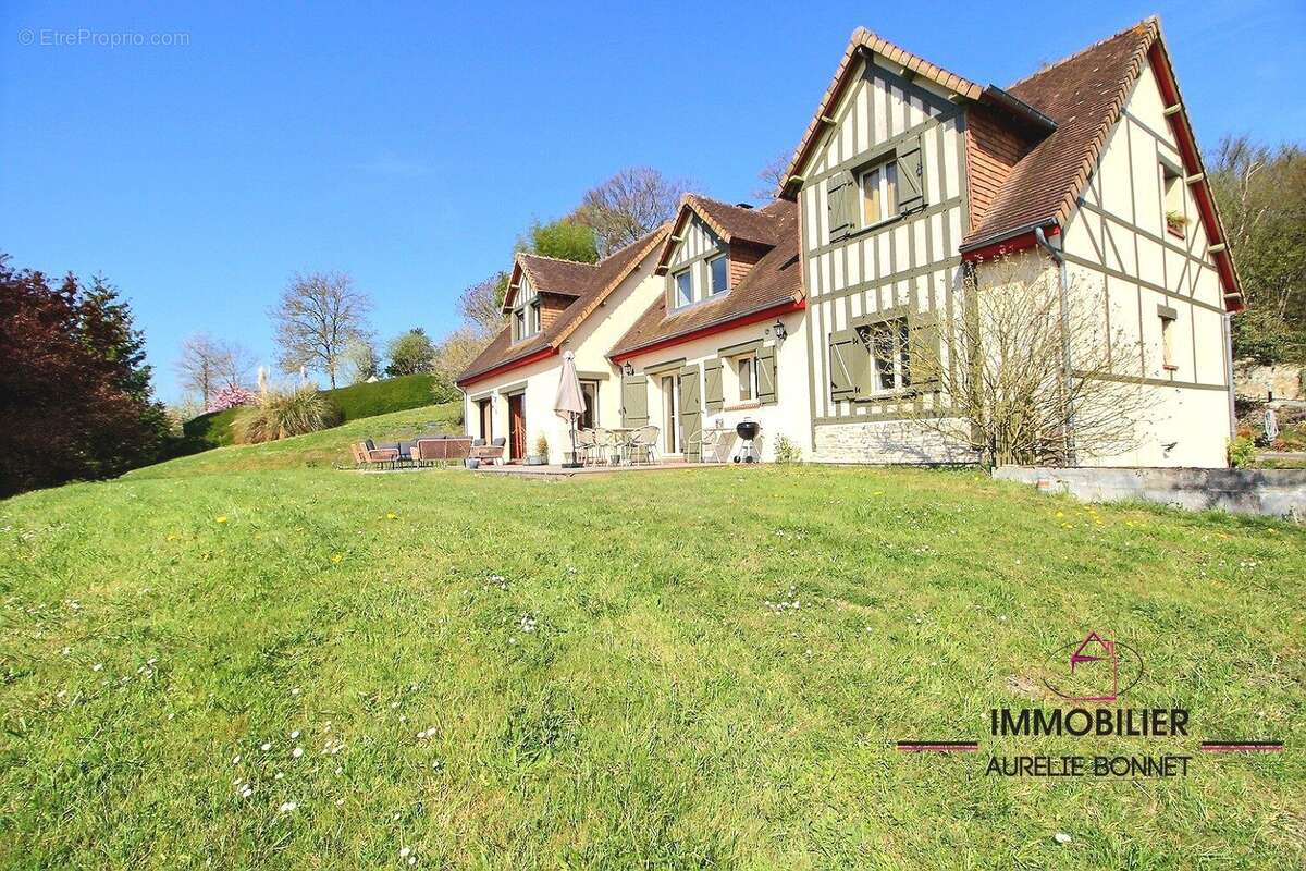 Maison à PONT-L&#039;EVEQUE