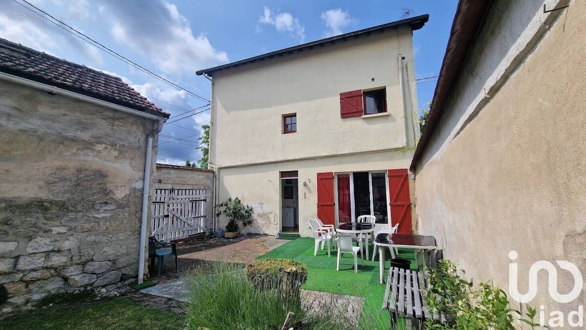 Photo 1 - Maison à LA FRETTE-SUR-SEINE