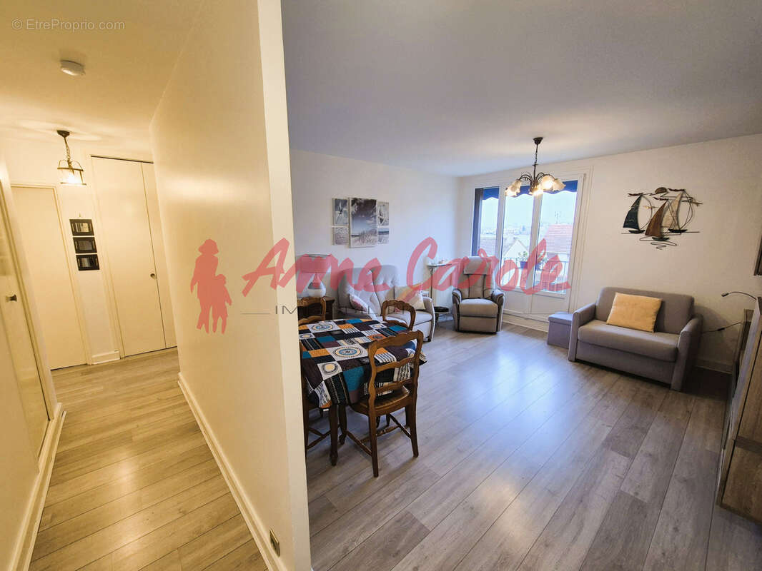 Appartement à FONTENAY-SOUS-BOIS