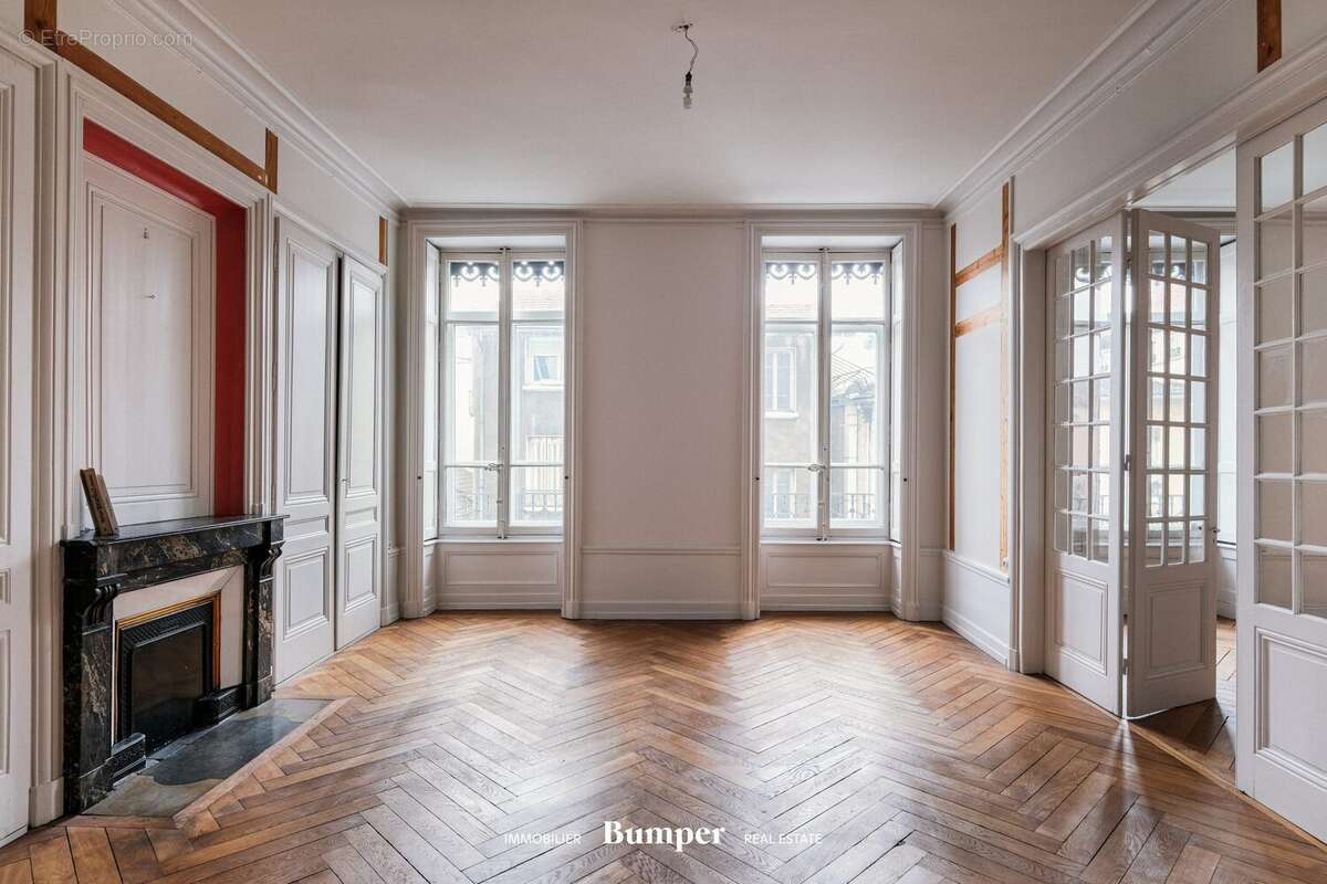 Commerce à LYON-9E