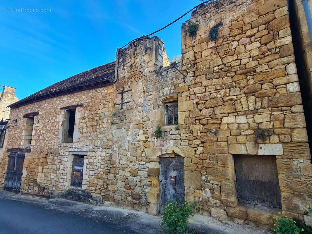 Maison à CENAC-ET-SAINT-JULIEN