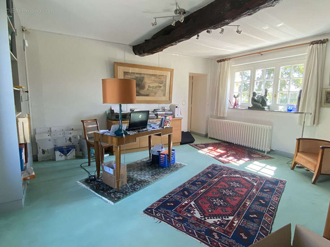 Maison à HOUDAN