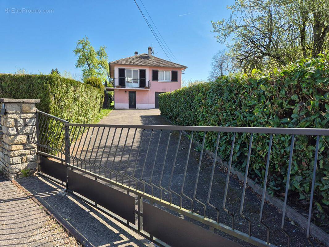 Maison à SCEY-SUR-SAONE-ET-SAINT-ALBIN