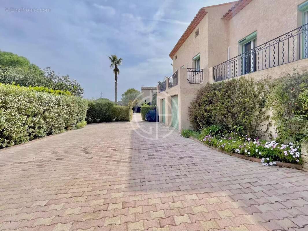 Maison à MOUGINS