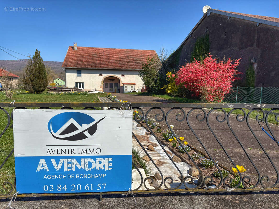 Maison à CHAMPAGNEY