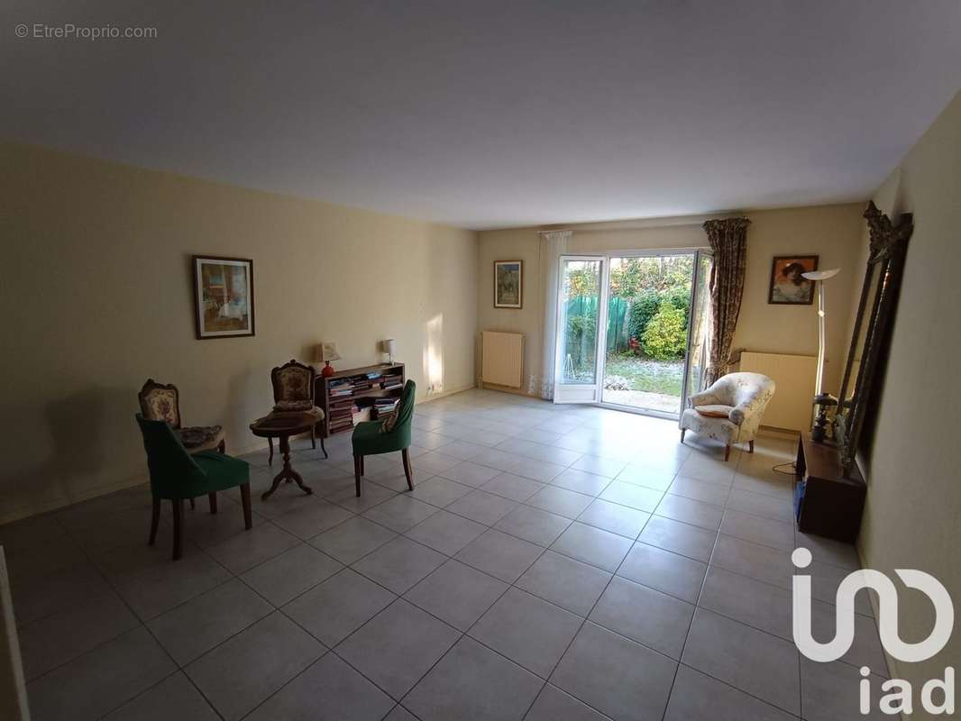 Photo 3 - Maison à ELANCOURT