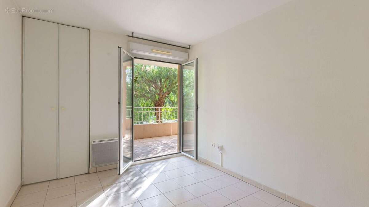 Photo 4 - Appartement à PUGET-SUR-ARGENS
