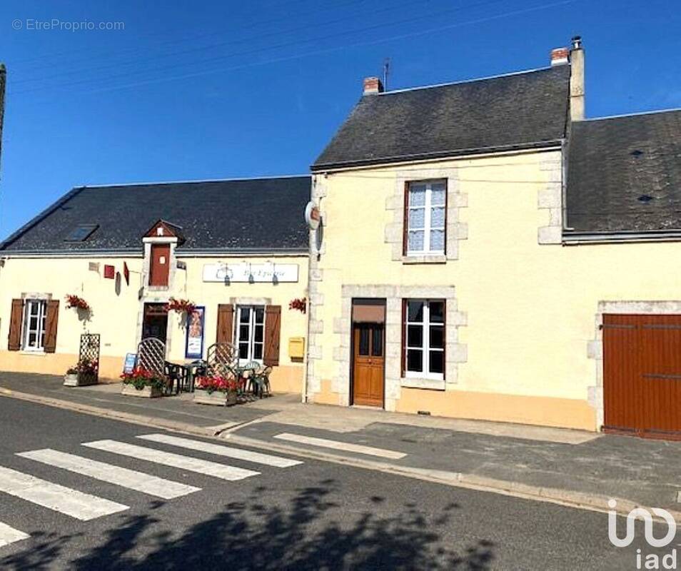 Photo 1 - Commerce à VILLERMAIN