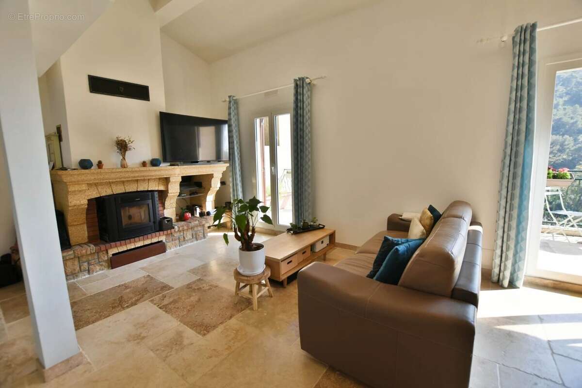 Appartement à ROQUEBRUNE-CAP-MARTIN